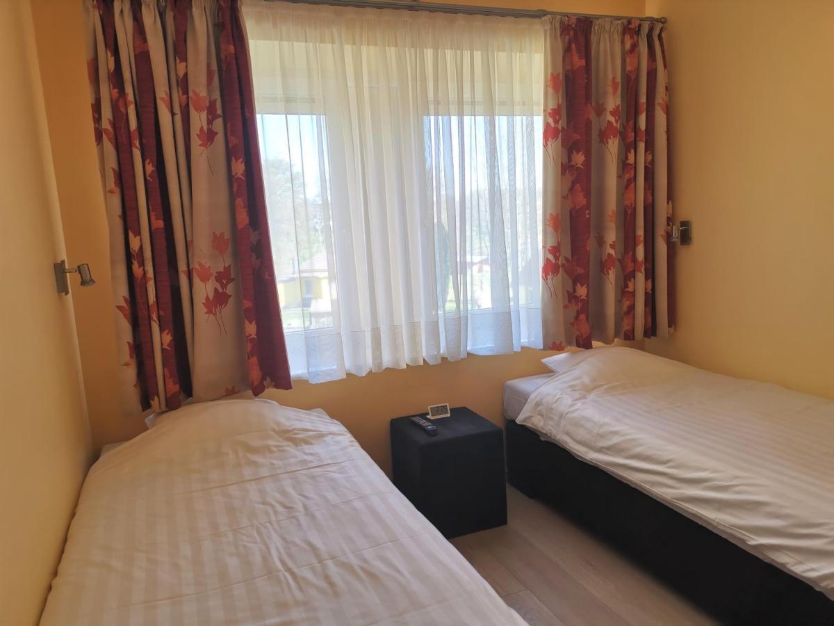 Hotel Aux Beaux Rivages En Gaume Lacuisine Extérieur photo